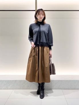 「ANAYI（アナイ）のポリエステルタフタギャザー スカート（スカート、ブラウン系）」を使った、 ANAYI　ショップスタッフさん（レディース・162cm）の秋コーディネート