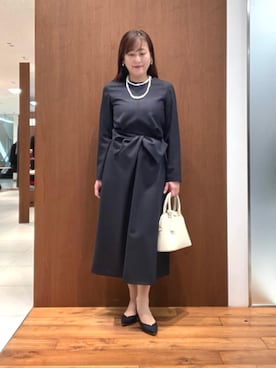 「ANAYI（アナイ）の◇ラウンドミニハンドバッグ（ハンドバッグ、ホワイト系）」を使った、 ANAYI　ショップスタッフさん（レディース・162cm）の秋コーディネート