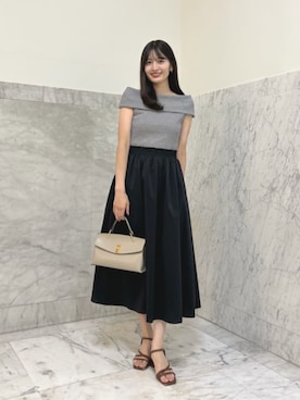 「ANAYI（アナイ）の◇シュリンク革トップハンドルバッグ（ハンドバッグ、ベージュ系）」を使った、 ANAYI　ショップスタッフさん（レディース・158cm）の夏コーディネート