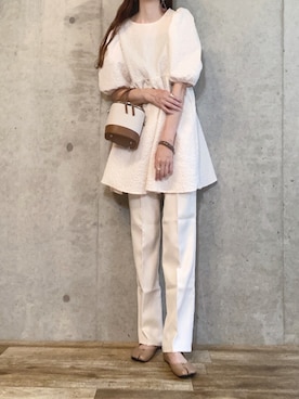 「florist」｜「アイテム（スラックス）」を使った、エリーさん（レディース・163cm）の夏コーディネート