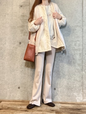「淡色」｜「アイテム（ブルゾン）」を使った、エリーさん（レディース・163cm）の秋コーディネート