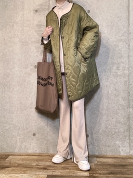 「AS KNOW AS plus（アズノゥアズプラス）のアイテム（スニーカー）」を使った、エリーさん（レディース・163cm）の冬コーディネート