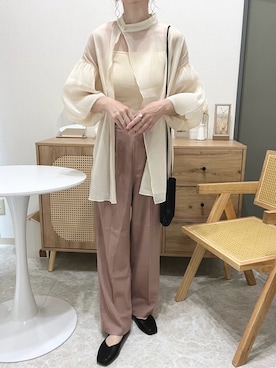 「アイテム（バレエシューズ）」を使った、エリーさん（レディース・163cm）の秋コーディネート