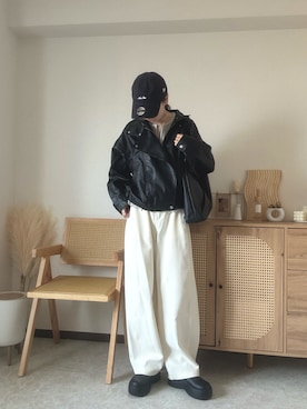 「YENNA（イェンナ）のアイテム」を使った、エリーさん（レディース・163cm）の秋コーディネート