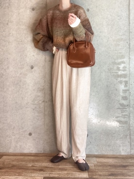 「select MOCA by son（セレクトモカバイソン）のアイテム（パンツ）」を使った、エリーさん（レディース・163cm）の秋コーディネート