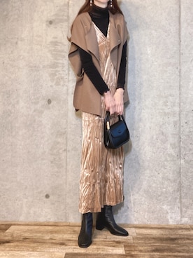 「COLOR TOKYO ACCESSORIES（カラートウキョウアクセサリー）のアイテム」を使った、エリーさん（レディース・163cm）の冬コーディネート