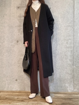 「AS KNOW AS plus（アズノゥアズプラス）のアイテム（ノーカラージャケット）」を使った、エリーさん（レディース・163cm）の冬コーディネート