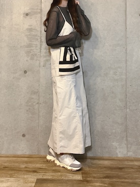 「ワンピース×スニーカー」｜「アイテム（その他）」を使った、エリーさん（レディース・163cm）の春コーディネート
