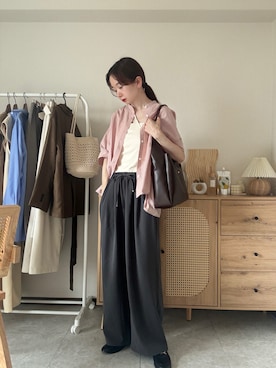 「reca（レカ）の【ZOZOTOWN限定】バンドカラードルマンシャツ（シャツ/ブラウス、ピンク系）」を使った、エリーさん（レディース・163cm）の夏コーディネート