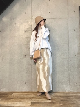「淡色」｜「アイテム（その他）」を使った、エリーさん（レディース・163cm）の冬コーディネート