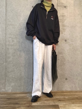 「AS KNOW AS plus（アズノゥアズプラス）のアイテム（スウェットパンツ）」を使った、エリーさん（レディース・163cm）の秋コーディネート
