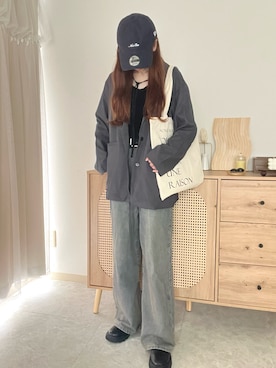 「アイテム（キャップ）」を使った、エリーさん（レディース・163cm）の秋コーディネート