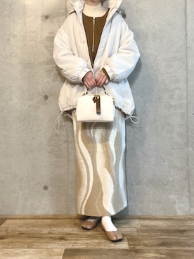 「淡色」｜「アイテム（その他）」を使った、エリーさん（レディース・163cm）の冬コーディネート