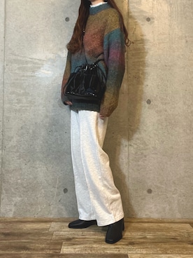「AS KNOW AS plus（アズノゥアズプラス）のアイテム（スウェットパンツ）」を使った、エリーさん（レディース・163cm）の冬コーディネート