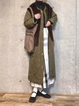 「tiptop」｜「アイテム（ノーカラーコート）」を使った、エリーさん（レディース・163cm）の冬コーディネート