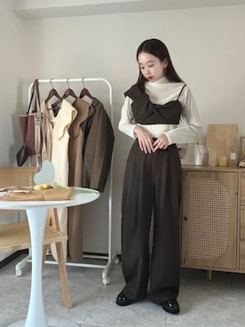 「アイテム（その他トップス）」を使った、エリーさん（レディース・163cm）の秋コーディネート