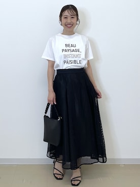「OPAQUE.CLIP（オペークドットクリップ）のロゴプリント刺繍アソートTシャツ【洗濯機OK】（Tシャツ/カットソー、ホワイト系）」を使った、Akiさん（レディース・157cm）の春コーディネート