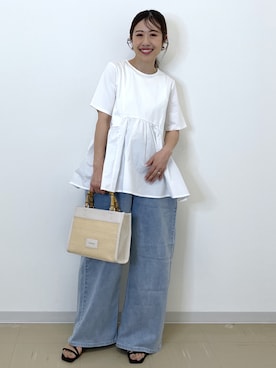 「OPAQUE.CLIP（オペークドットクリップ）のペプラムドッキングカットソー【洗濯機OK】（Tシャツ/カットソー、ホワイト系）」を使った、Akiさん（レディース・157cm）の春コーディネート