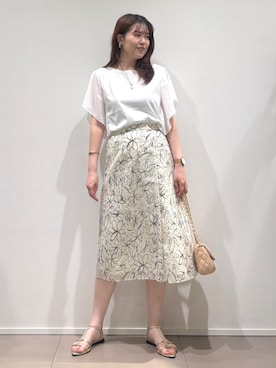 「COUP DE CHANCE（クードシャンス）の【手洗い可／日本製】フレンチシアーカットソー（Tシャツ/カットソー、ホワイト系）」を使った、konamiさん（レディース・166cm）の夏コーディネート
