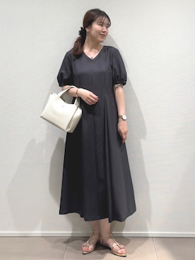 「COUP DE CHANCE（クードシャンス）の【手洗い可／日本製】サックワンピース（ワンピース、ブラック系）」を使った、konamiさん（レディース・166cm）の夏コーディネート