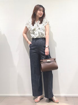 「COUP DE CHANCE（クードシャンス）の【手洗い可／伸縮性あり】きれいめデニムパンツ（その他パンツ、ブルー系）」を使った、konamiさん（レディース・166cm）の夏コーディネート