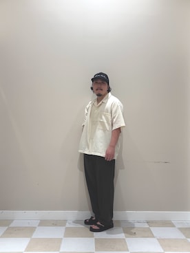「URBAN RESEARCH（アーバンリサーチ）のLOTTO　MILAN NEWYORK CAP（キャップ、ブラック系）」を使った、ヤマモトさん（メンズ・168cm）の春コーディネート
