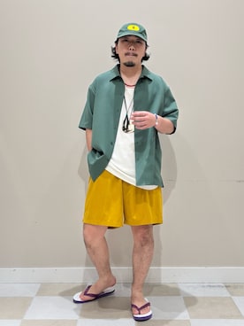 「ITEMS URBANRESEARCH（アイテムズ アーバンリサーチ）の冷感+速乾 TRストレッチ 半袖シャツ（シャツ/ブラウス、グリーン系）」を使った、ヤマモトさん（メンズ・168cm）の夏コーディネート