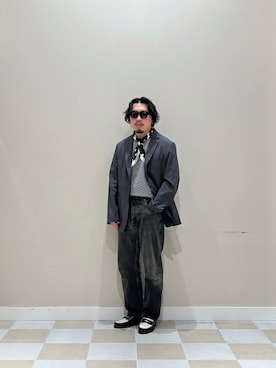 「SMELLY（スメリー）のアソートパターンスカーフ（バンダナ/スカーフ、その他）」を使った、ヤマモトさん（メンズ・168cm）の春コーディネート