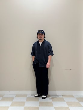 「URBAN RESEARCH DOORS（アーバンリサーチドアーズ）の『UR TECH』 サマシェア ニットカーディガン（カーディガン/ボレロ、ブルー系）」を使った、ヤマモトさん（メンズ・168cm）の春コーディネート