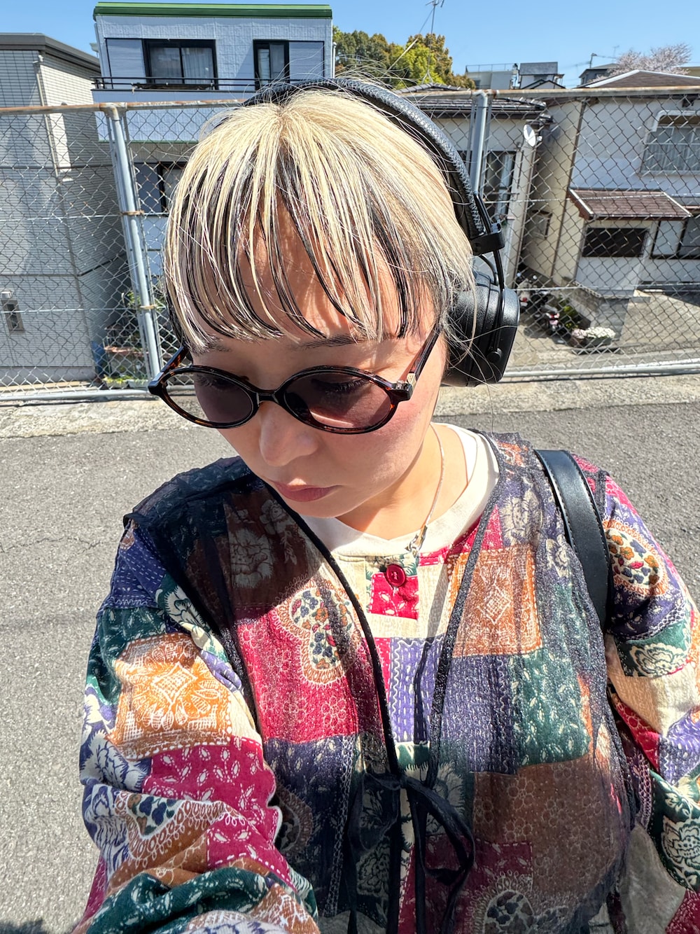 「古着MIX、ootd」｜「CarmeloのFlat circle sunglass（サングラス、ブラウン系）」を使った、【___hikari】さん（レディース・156cm）の春コーディネートの1枚目の写真