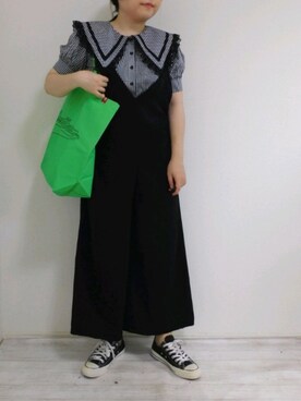 バッグを使った 差し色 緑 の人気ファッションコーディネート Wear