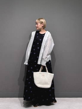 「URBAN RESEARCH DOORS（アーバンリサーチドアーズ）の『UR TECH』バンドカラーシャツ（シャツ/ブラウス、グレー系）」を使った、louisさん（レディース・153cm）の春コーディネート