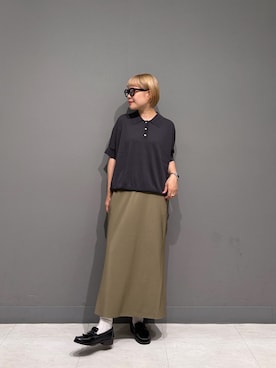 「URBAN RESEARCH DOORS（アーバンリサーチドアーズ）の『接触冷感』衿付きドルマンニット（ニット/セーター、グレー系）」を使った、louisさん（レディース・153cm）の夏コーディネート