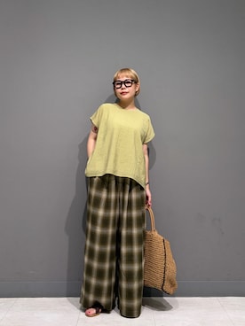 「URBAN RESEARCH DOORS（アーバンリサーチドアーズ）のペーパートートバッグ（トートバッグ、ベージュ系）」を使った、louisさん（レディース・153cm）の夏コーディネート