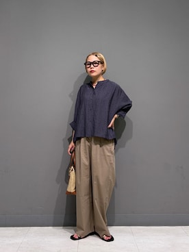「URBAN RESEARCH DOORS（アーバンリサーチドアーズ）のメタルリングフラットサンダル | トング/ぺたんこ/軽量/きれいめ/カジュアル/夏（サンダル）」を使った、louisさん（レディース・153cm）の夏コーディネート