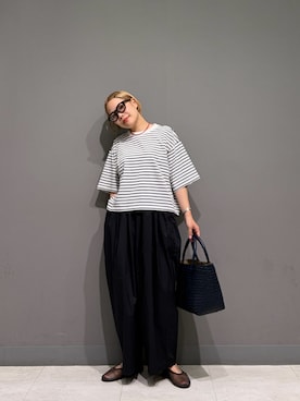 「URBAN RESEARCH DOORS（アーバンリサーチドアーズ）のギャザーボリュームパンツ｜イージーパンツ/ウエストゴム/大人カジュアル（その他パンツ）」を使った、louisさん（レディース・153cm）の夏コーディネート