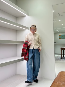 「URBAN RESEARCH（アーバンリサーチ）のPicchi Nia　Heirloom Cable Cardigan（カーディガン/ボレロ、ホワイト系）」を使った、louisさん（レディース・153cm）の秋コーディネート