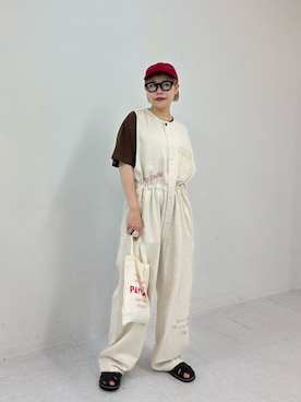 「URBAN RESEARCH（アーバンリサーチ）の『別注』GOOD ROCK SPEED×URBAN RESEARCH　 NYC T-SHIRTS（Tシャツ/カットソー、ブラウン系）」を使った、louisさん（レディース・153cm）の春コーディネート