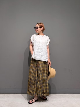 「URBAN RESEARCH DOORS（アーバンリサーチドアーズ）のリネンスキッパーフレンチブラウス（シャツ/ブラウス、ホワイト系）」を使った、louisさん（レディース・153cm）の夏コーディネート