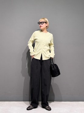 「URBAN RESEARCH DOORS（アーバンリサーチドアーズ）のリブボタンカットカーディガン（カーディガン/ボレロ、イエロー系）」を使った、louisさん（レディース・153cm）の春コーディネート