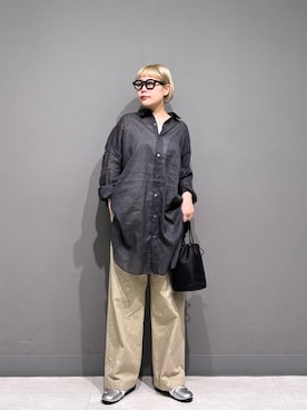 「URBAN RESEARCH DOORS（アーバンリサーチドアーズ）の『WEB/一部店舗限定カラー』ラミーコットンビックシャツ（シャツ/ブラウス、グレー系）」を使った、louisさん（レディース・153cm）の春コーディネート