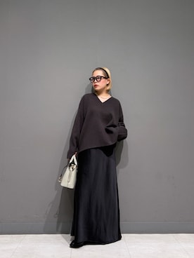 「URBAN RESEARCH DOORS（アーバンリサーチドアーズ）のWool V-Neck Cocoon Knit（ニット/セーター、グレー系）」を使った、louisさん（レディース・153cm）の秋コーディネート