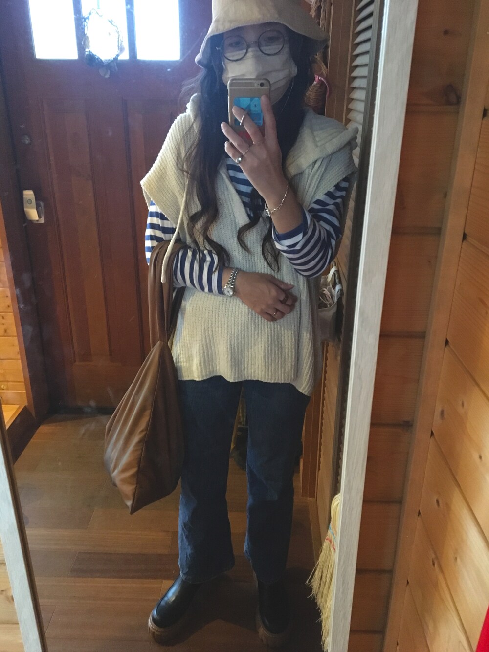 「SLOBE IENAの【Levi's/リーバイス】SLOBE別注MATH CLUB FLAREデニムパンツ【洗濯機洗い可】◆（デニムパンツ、ブルー系）」を使った、daagさん（レディース・155cm）の秋コーディネートの1枚目の写真