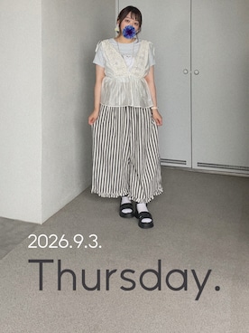 「UNIQLO（ユニクロ）のアイテム（Tシャツ/カットソー、ブルー系）」を使った、ゆめかさん（レディース・153cm）の秋コーディネート
