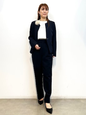 「アイテム（ブローチ/コサージュ、ベージュ系）」を使った、yumiさん（レディース・154cm）の冬コーディネート
