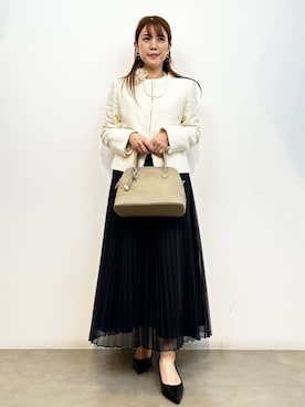 「アイテム（ブローチ/コサージュ、ベージュ系）」を使った、yumiさん（レディース・154cm）の冬コーディネート