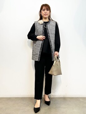 「アイテム（ブローチ/コサージュ、ベージュ系）」を使った、yumiさん（レディース・154cm）の冬コーディネート