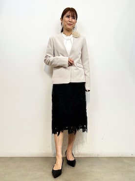 「アイテム（ブローチ/コサージュ、ベージュ系）」を使った、yumiさん（レディース・154cm）の冬コーディネート