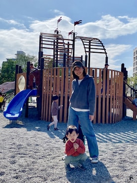 「アイテム（シューズ、グリーン系）」を使った、Sunny Chenさん（レディース・157cm）の冬コーディネート