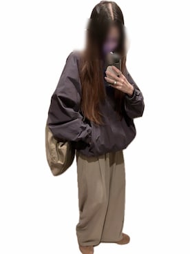 「アイテム（スニーカー、イエロー系）」を使った、mik_.さん（レディース・162cm）の冬コーディネート